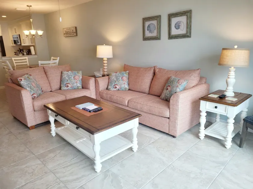 Gorgeous Direct Oceanfront 2 Bed 2 Bath Townhouse - Enhed 108 - Image 1