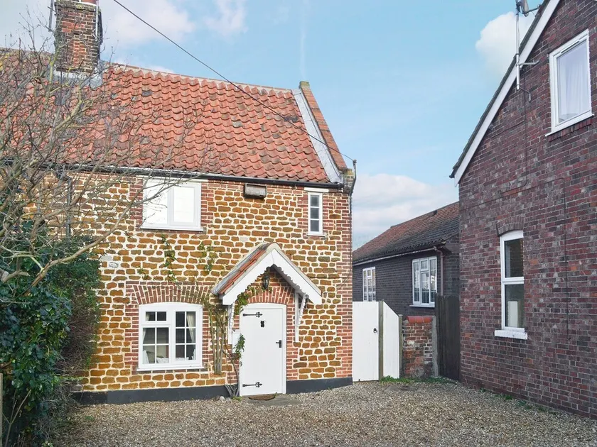 2 bedroom accommodation in Heacham, near King&rsquo;s Lynn - Image 1