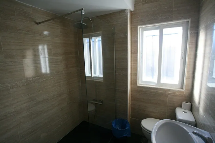 Hostel surrounded by mountains, natural parks and medieval towns - Image 1