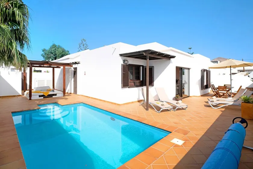 Holiday Home 'Villa Princesa Ico' with Sea View, Pool and Wi-Fi - Image 1