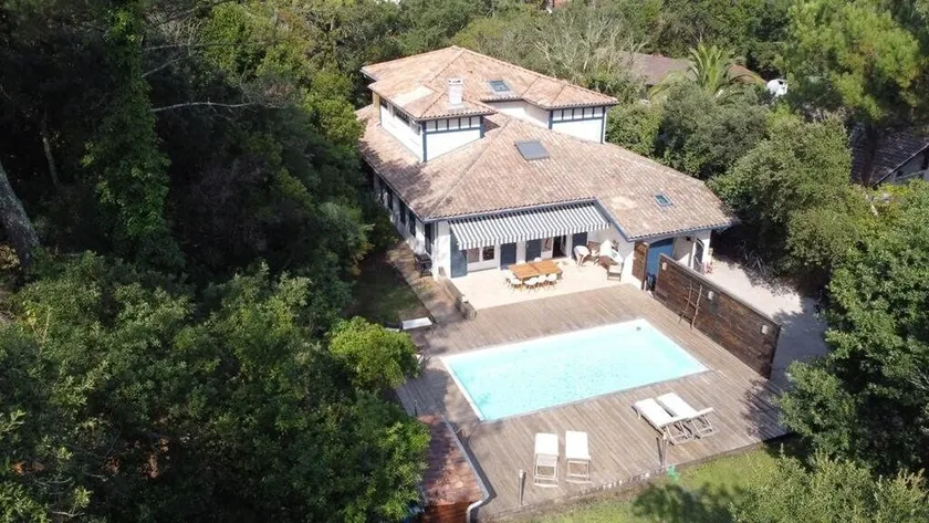 Villa des Acacias con piscina climatizada para 12 personas entre el lago y el océano - Image 1