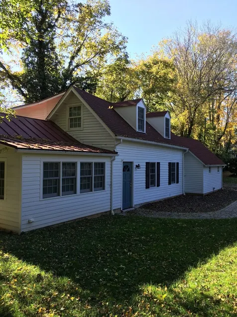 The Old Town Cottage: Peaceful Getaway In Historic Old Town Warrenton - Image 1