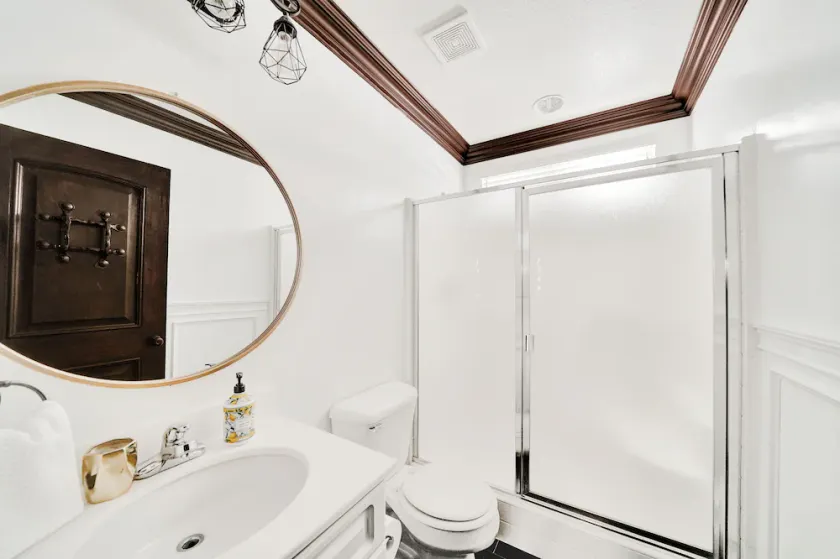 HUGE Luxury Home..LARGE SALT WATER POOL&SPA.15 min to wineries. - Image 1
