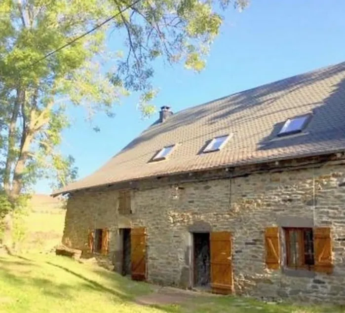 Exceptional setting, fresh air, peace and quiet, sleeps 12 - Image 1