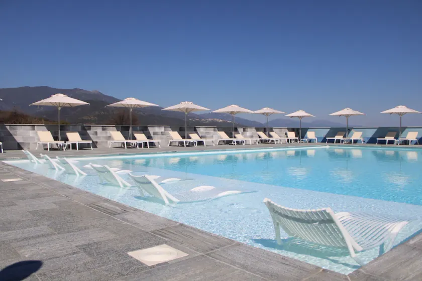 hotel residence between sea and mountains, ideal for families. - Image 1