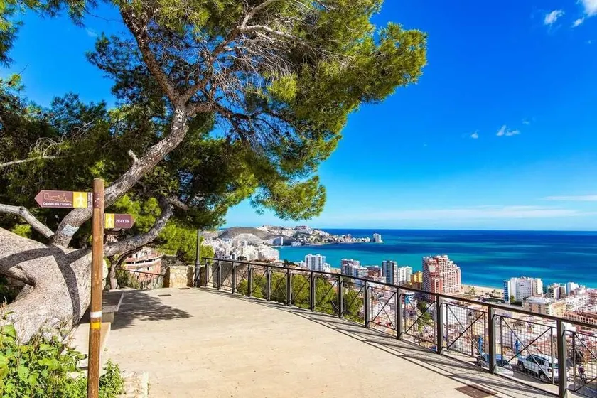 Spacious house on the beach of Cullera for 15 people - Image 1