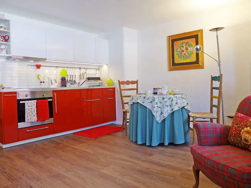 Bonito apartamento para 2 personas con WIFI, TV, patio y vista panorámica - Image 1