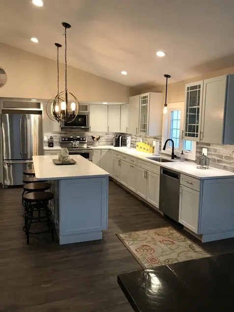Newly renovated house minutes to South Shore Beach - Image 1