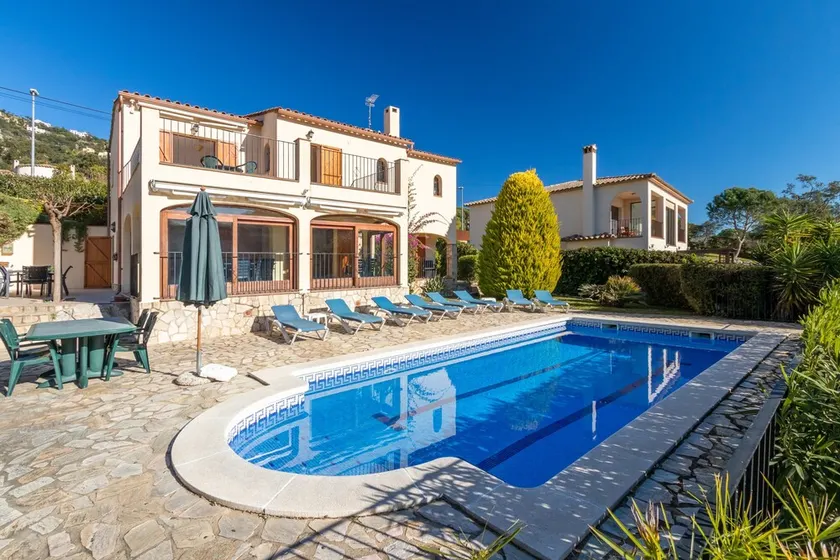 Villa Rosa - Image 1