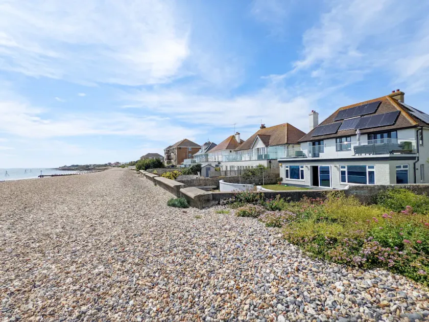 Beach View - sleeps 11 guests  in 5 bedrooms - Image 1
