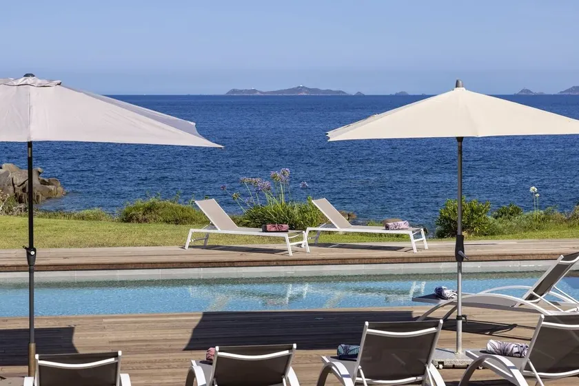 VILLA CALYPSO- 6 bedrooms, sleeps 12, swimming pool, sea view - Image 1