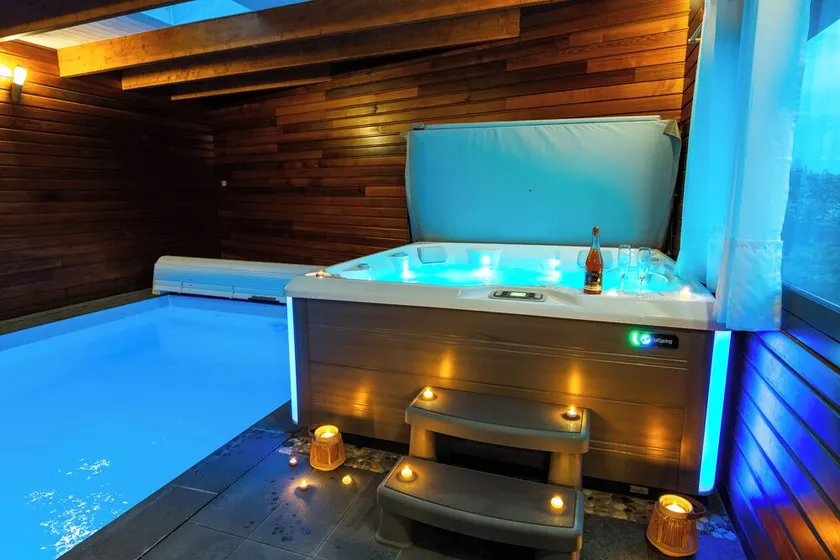 FUEL ASSISTANCE Villa **** with exceptional ocean views, indoor pool, spa, and sauna. - Image 1