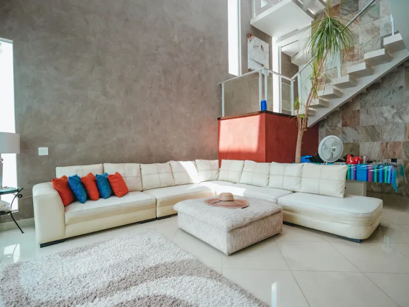 Bright Modern House In Family Friendly Community - Image 1
