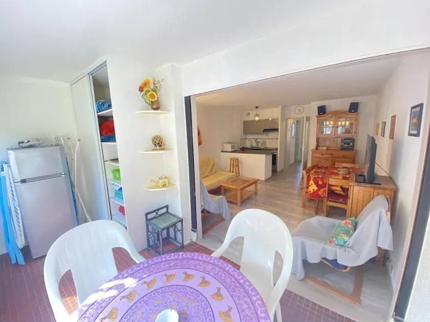 APPARTEMENT AVEC 2 CHAMBRES ENTRE CENTRE PORT ET PLAGE - Image 1