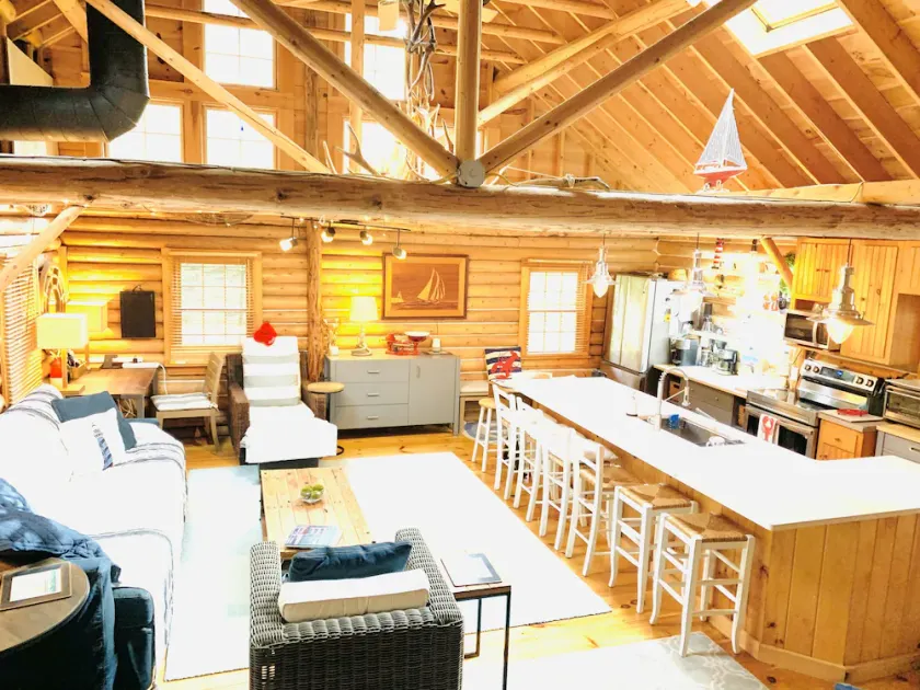 Charming and Modern Log Cabin  near the Ocean.  Level II EV Charging on site! - Image 1