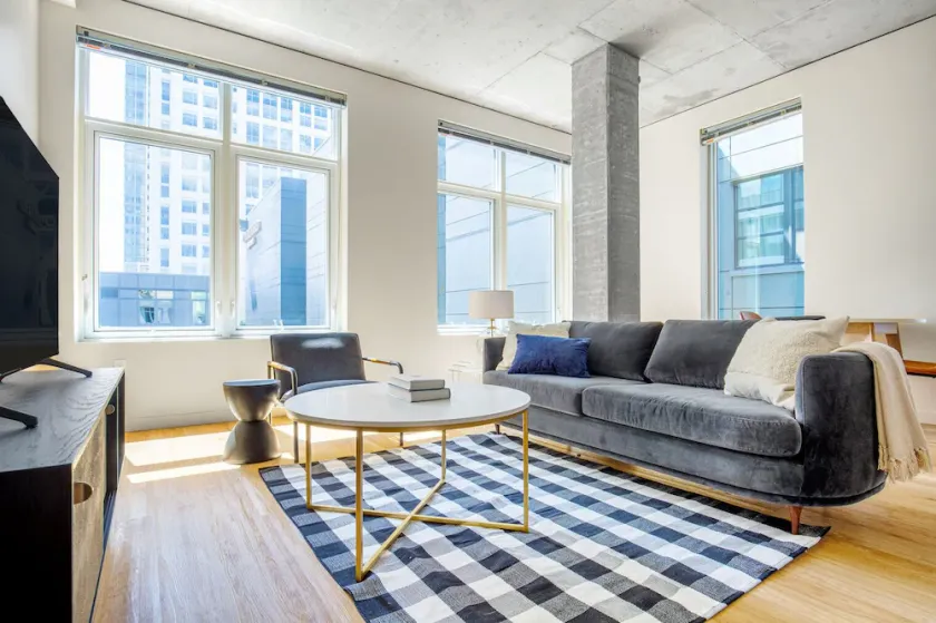 Deluxe Downtown Bellevue 1BR w/ Lounge, Gyms, near shops, by Blueground - Image 1