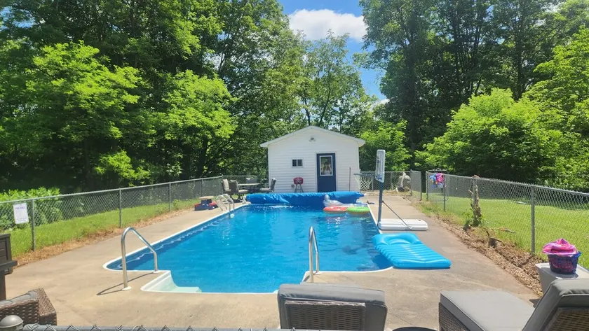 Entire home with private pool and parking near Oneonta. - Image 1