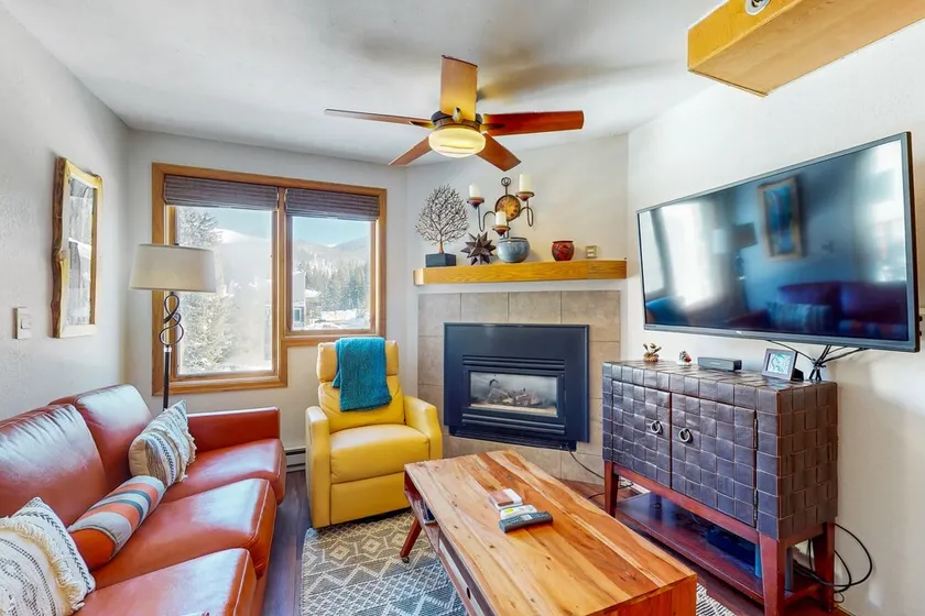 Ski-in/ski-out mountain getaway w/ a shared, indoor/outdoor pool & hot tubs - Image 1