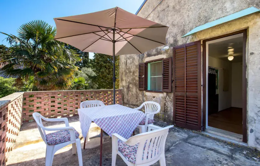 3 Bedroom Amazing Home In Nerezine - Image 1