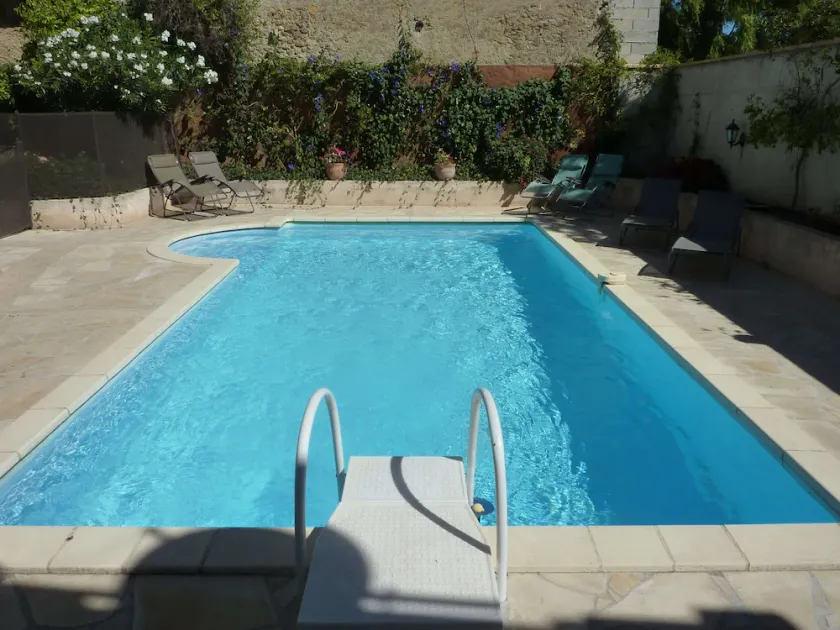 Bella casa, giardino con piscina nel tranquillo villaggio vicino alla costa e alla campagna - Image 1