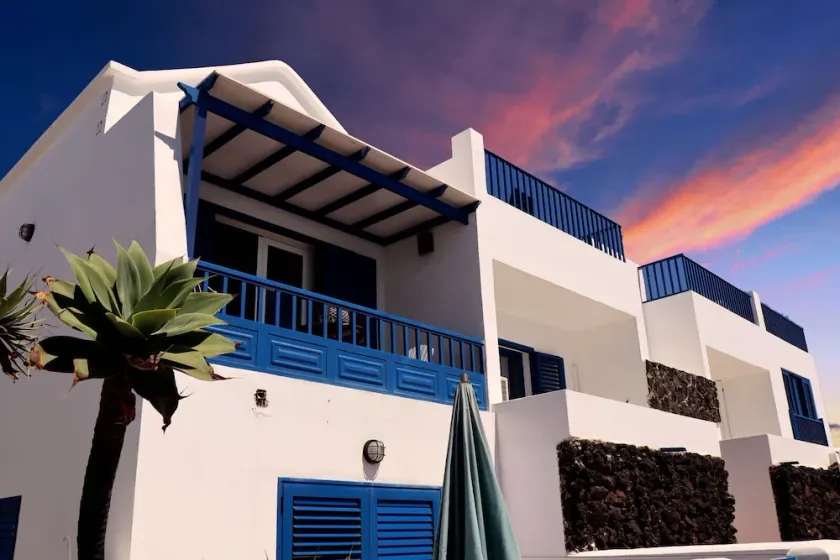 Fantastic location, 2 bed 2 bathroom property, stunning views, private Jacuzzi. - Image 1