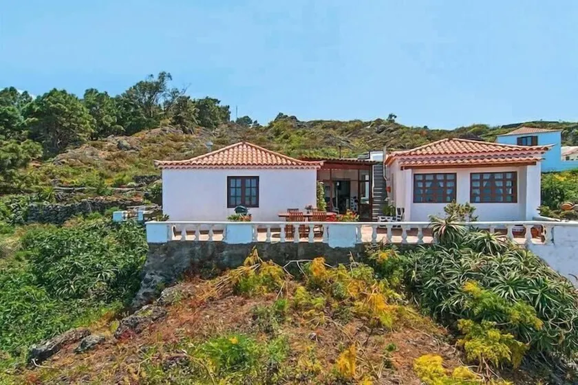 Apartment in El Tanque with bubble bath - Image 1