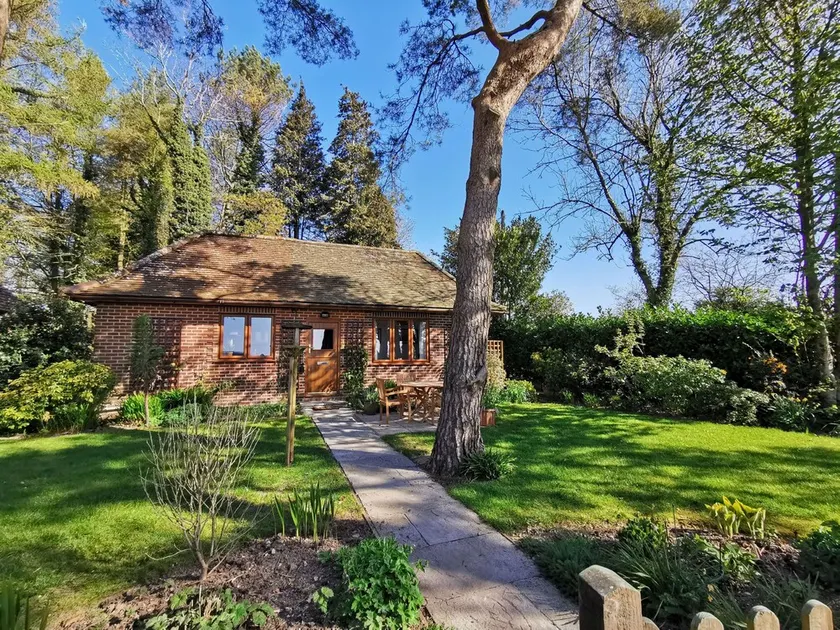 Wyndthorpe Cottage - Image 1