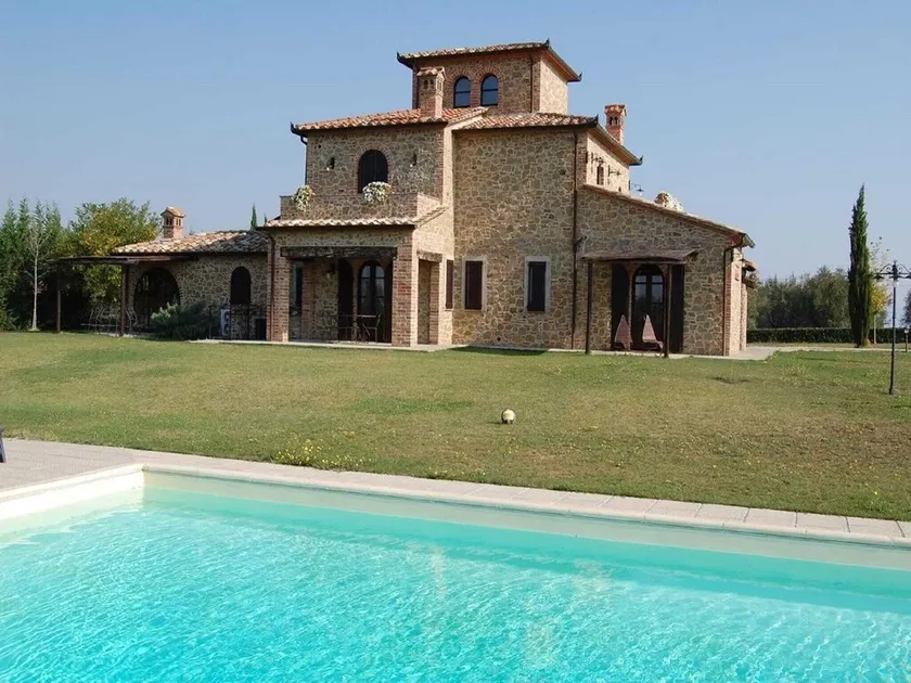 Lago di Chiusi villa med pool - Image 1