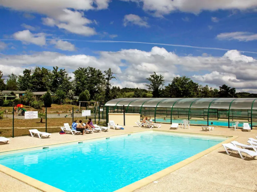 Bellissimo appartamento in villa per 6 ospiti con WIFI, piscina, TV, terrazza e animali ammessi - Image 1