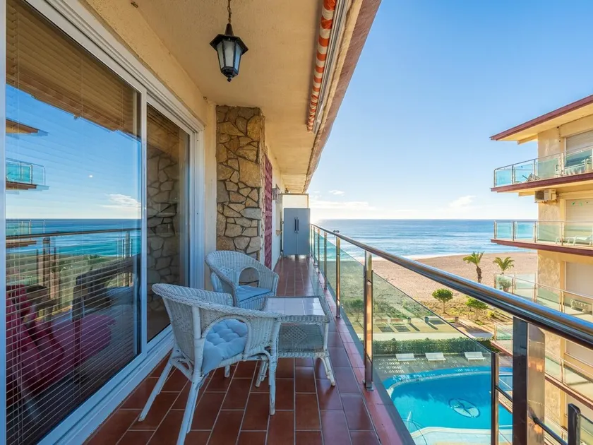 Appartement avec excellent emplacement en bord mer - Image 1