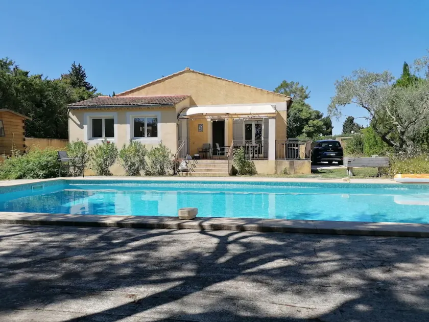 Provencal house with swimming pool in the heart of the Comtat Venaissin Velleron - Image 1
