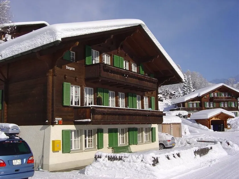 Lugnt läge, precis intill skidskolan med utsikt över Eiger North Face - Image 1