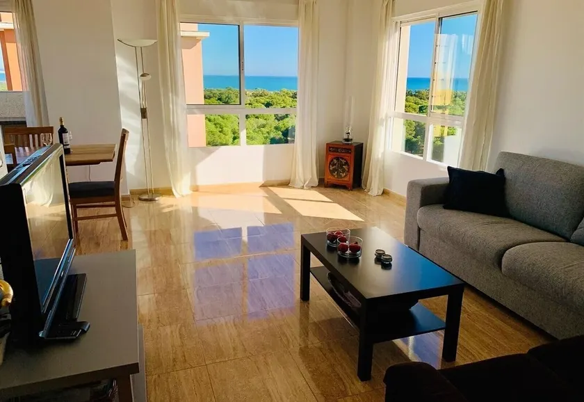 Penthouse avec vue imprenable sur la mer et les montagnes, piscine partagée et Wi-Fi. - Image 1