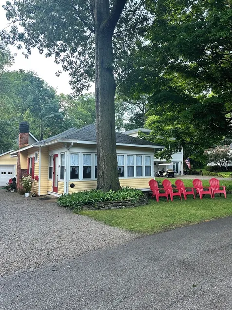 Cheeky Cherry Cottage - Image 1