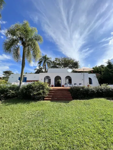 Mykonos House, Avaré Dam - Image 1