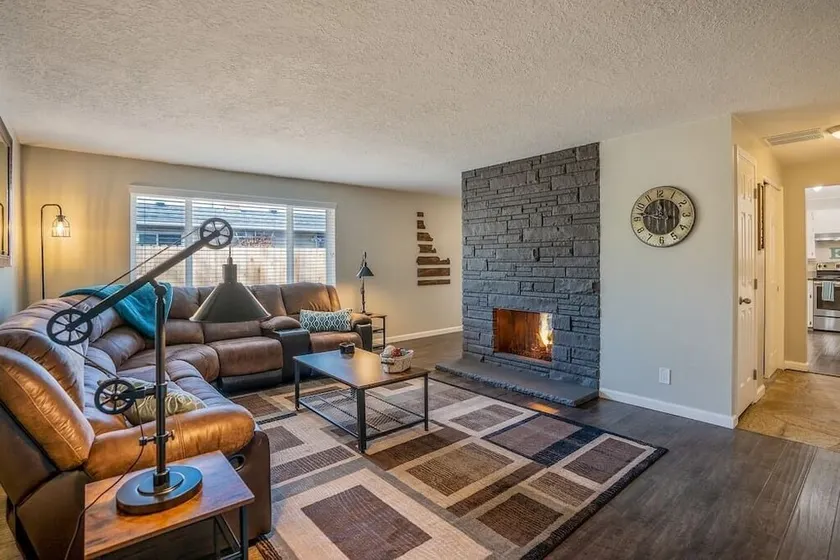 The Industrial - Pet Friendly Home with Garage by Boise Fairgrounds - Image 1