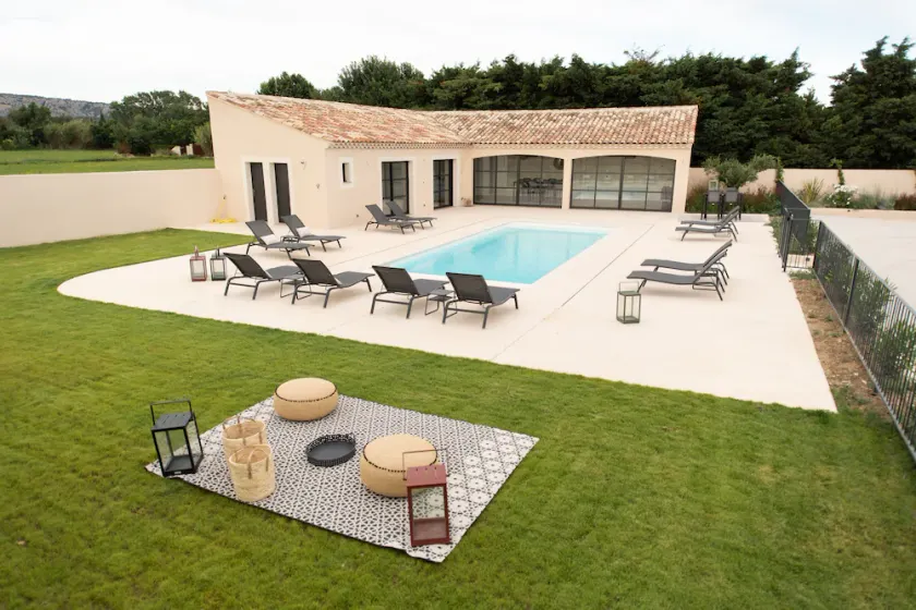 Mas en Provence mit Pool, eine Oase der Ruhe zum Auftanken - Image 1
