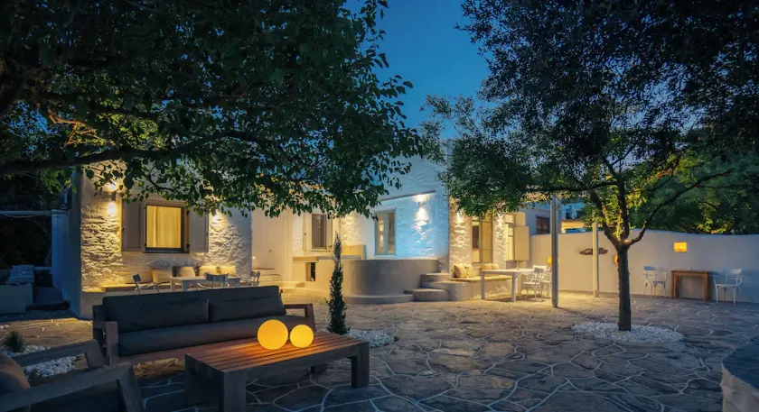 Rabagas Suites Luxury - In The Heart of Sifnos - Image 1