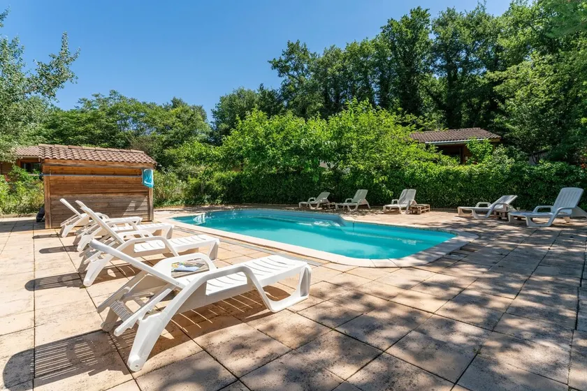 Chalet \"Gite Lavande\" avec piscine partagée, terrasse privée et Wi-Fi - Image 1