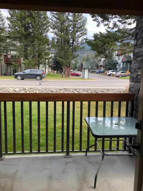 4-Bedroom Condo in Radium, BC - Image 1