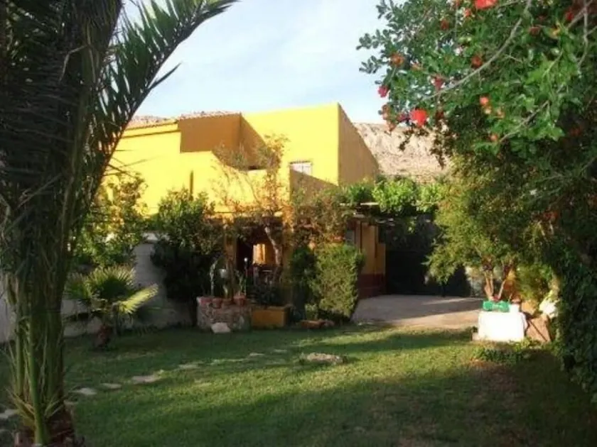 Comfortable house with private pool in the middle of nature - Image 1