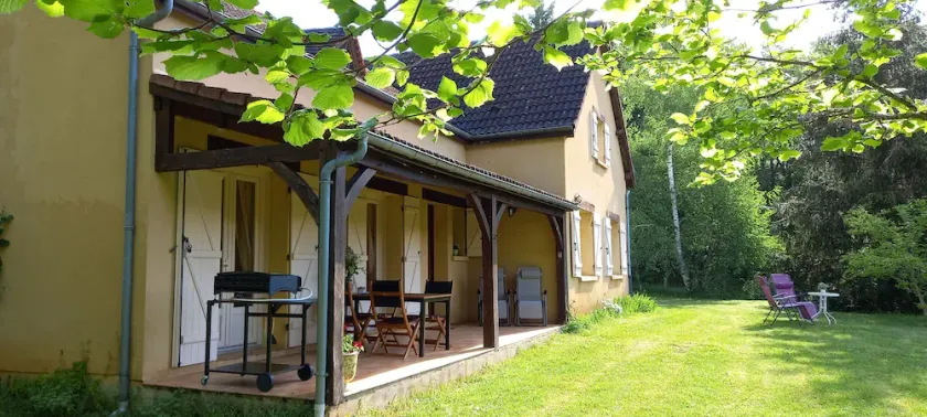 La maison de la Vallée ***, 4 p, terrace, enclosed garden, 5kms from Sarlat - Image 1