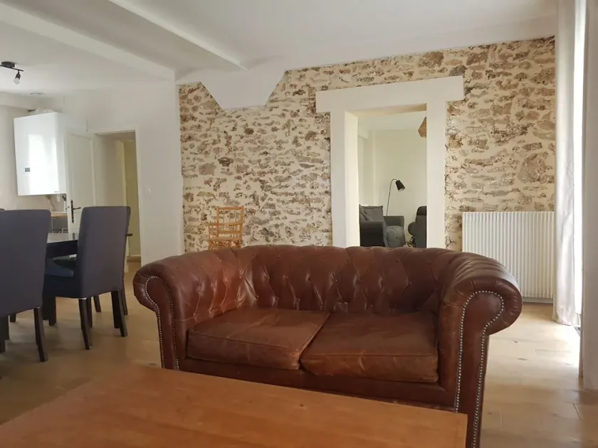 Charming and friendly 160 m² house - Image 1