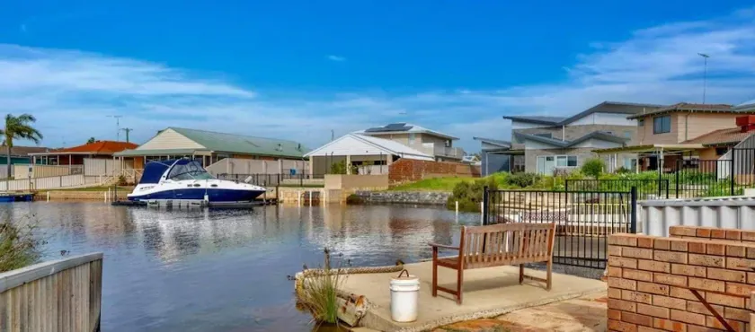 Yunderup Canal Retreat - Image 1