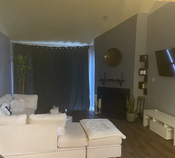 Cozy 2 bedroom condo with loft - Image 1