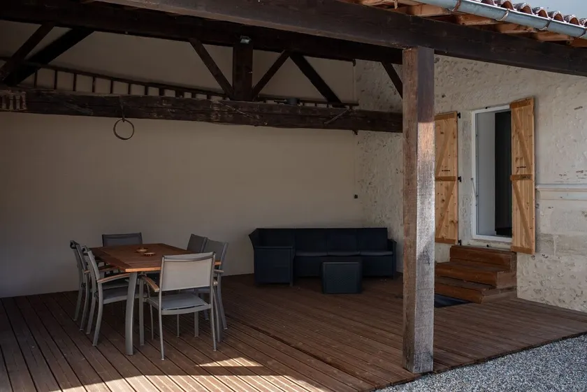 Fully renovated gîte in the heart of the village - Image 1