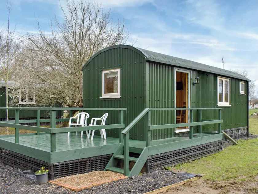 Shepherds Hut 2 At Laddingford - Uk32534 - Image 1