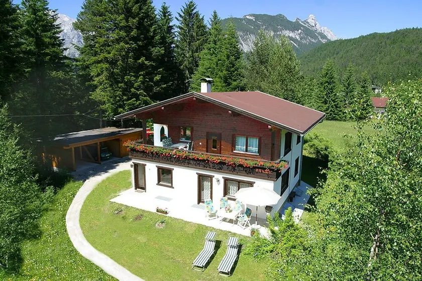 Living unit first floor approx. 70sqm terrace, garden, sunbathing lawn, near ski lift & cross-country ski trail - Image 1