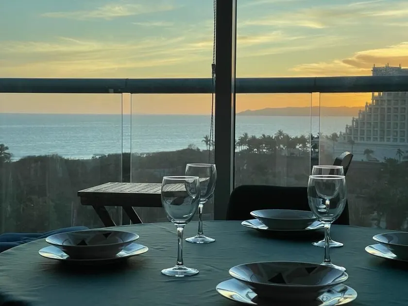 MaritimaG Luxury Penthouse with Beach private access - Image 1