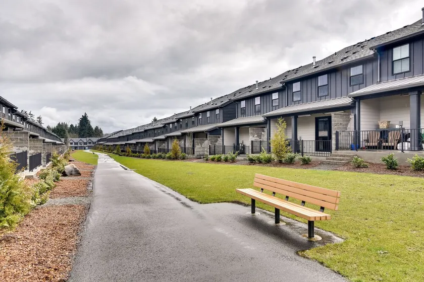 Elegant Vancouver Townhome - 18 Mi to Portland - Image 1